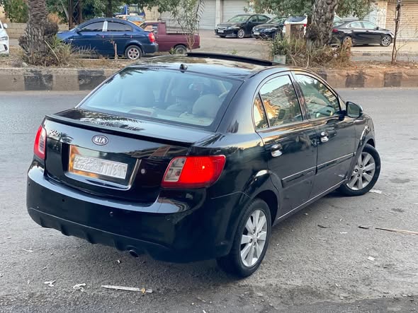 كيا ريو 2010 - صورة 3