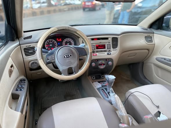 كيا ريو 2010 - صورة 4