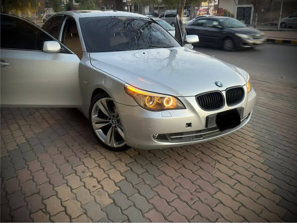 بي إم دبليو 523 2008 - صورة 1