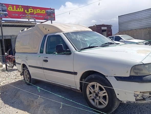 فولكس فاجن سافيرو 2004 - صورة 2