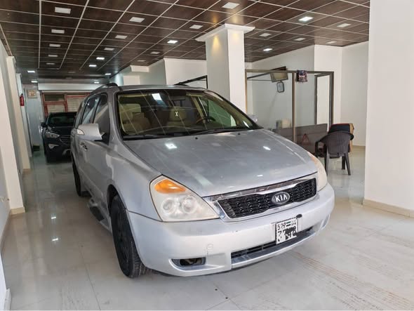 كيا كرنفال 2011 - صورة 2