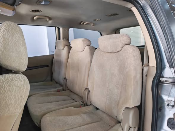 كيا كرنفال 2011 - صورة 3