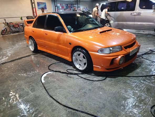 متسوبيشي لانسر 1993 - صورة 5