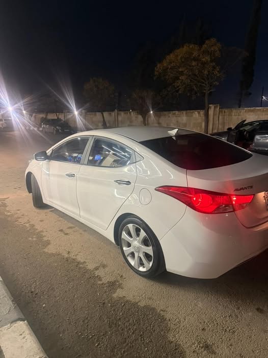 هيونداي أفانتي 2011