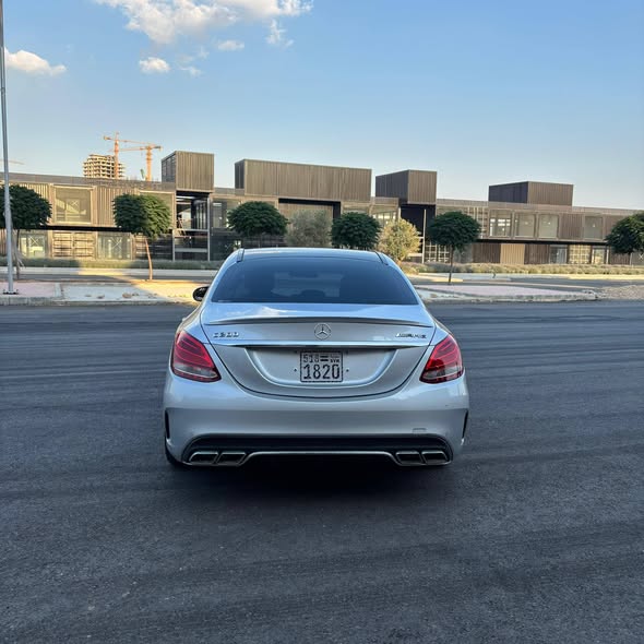 مرسيدس C200 2017 - صورة 4