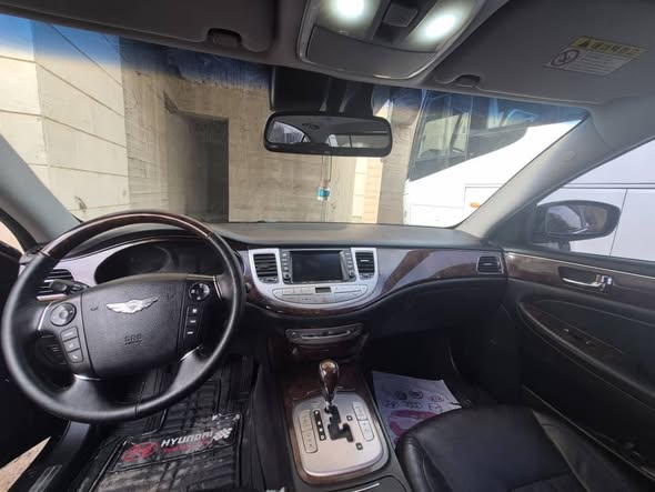 هيونداي جينيسيس 2011 - صورة 3