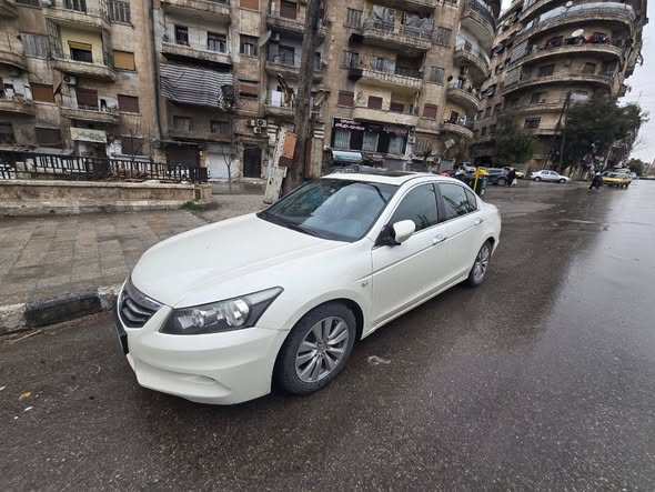 هوندا أكورد 2011 - صورة 2