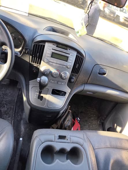 هيونداي ستاركس 2014 - صورة 5