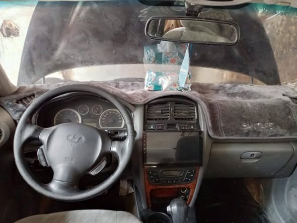 هيونداي سنتافية 2005 - صورة 5