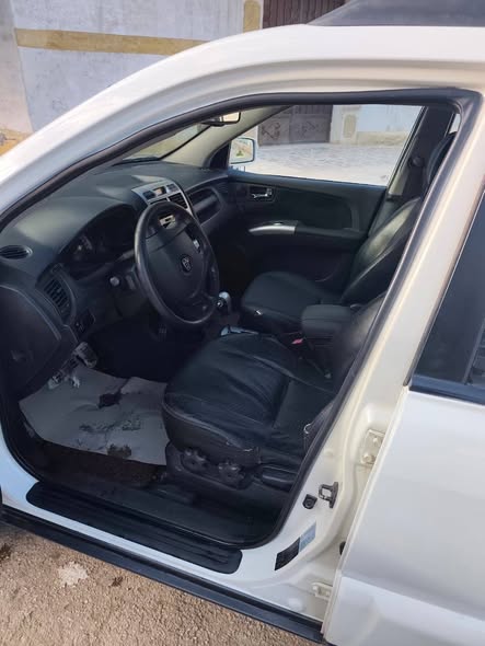 كيا سبورتاج 2007 - صورة 2