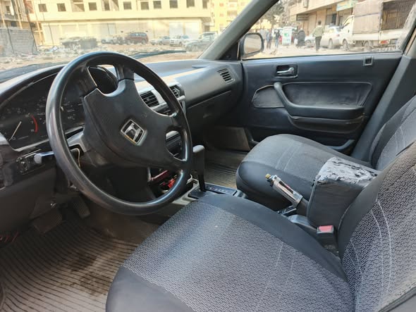 هوندا اكورد 1992 - صورة 3