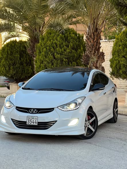 هيونداي افانتي 2011 - صورة 4