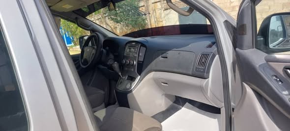 هيونداي ستاريكس 2010 - صورة 4