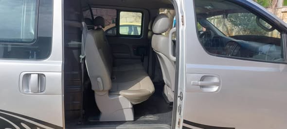 هيونداي ستاريكس 2010 - صورة 5