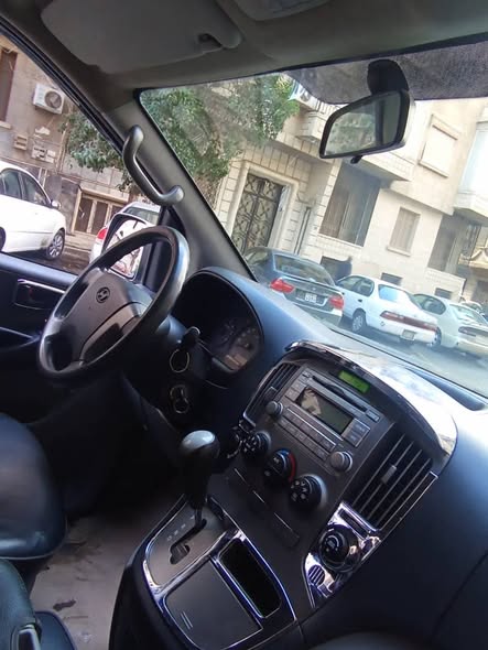 هيونداي اتش 1 2011 - صورة 4