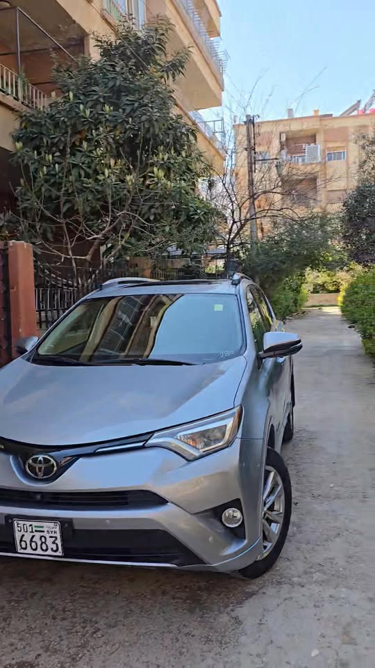 تويوتا راف فور 2018