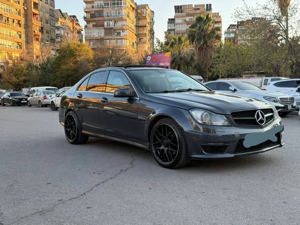مرسيدس C350 2011 - صورة 2
