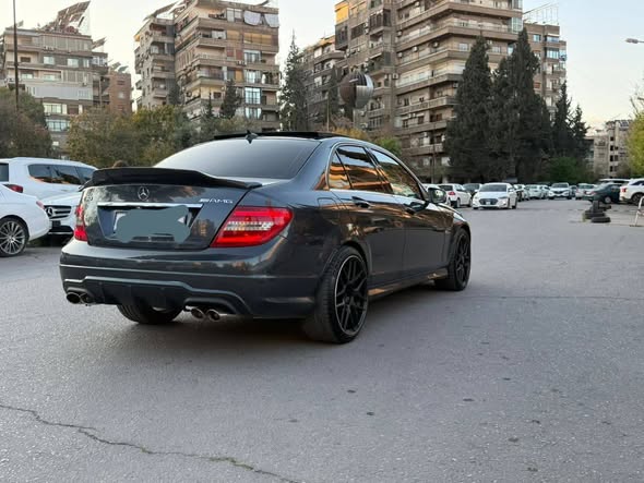 مرسيدس C350 2011 - صورة 5