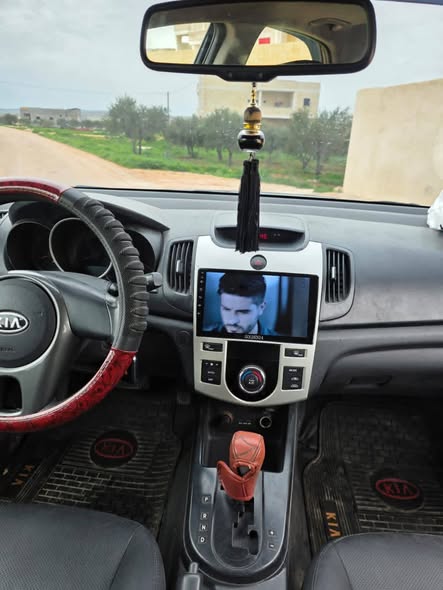 كيا فورتي 2009 - صورة 2