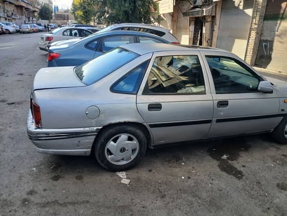 اوبل فكترا 1995 - صورة 4