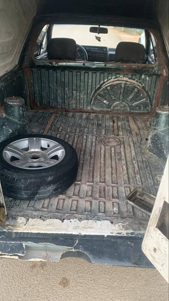 فولكس فاجن سافيرو 1994 - صورة 4