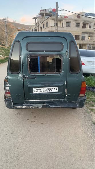 فولكس فاجن سافيرو 1994 - صورة 5