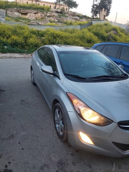 هيونداي أفانتي 2012 - صورة 3