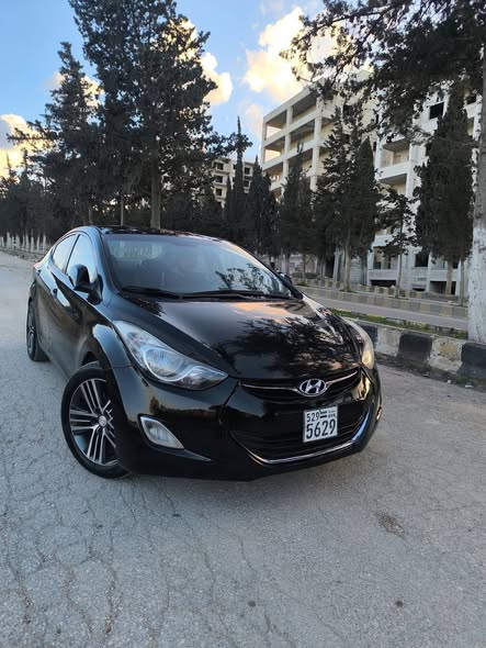 هيونداي أفانتي 2012 - صورة 5