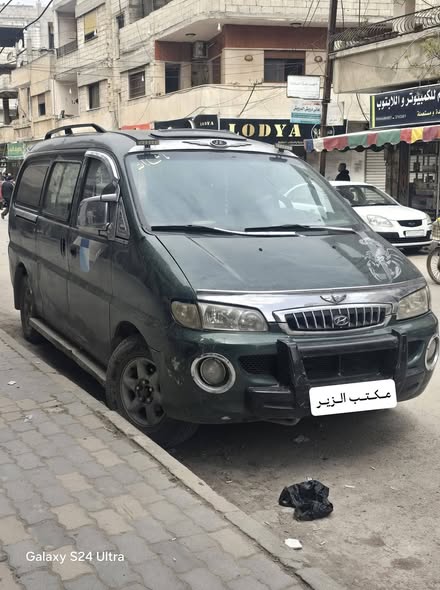 هيونداي ستاريكس 1999 - صورة 1