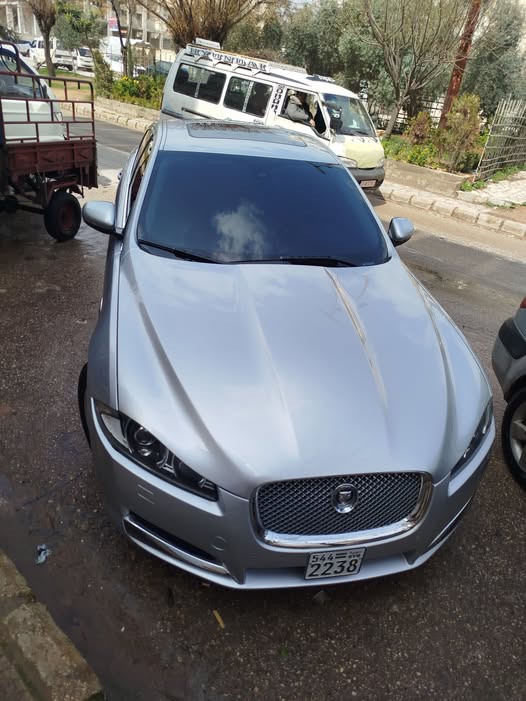 جاكوار XF 2012 - صورة 1