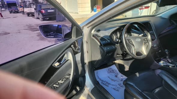 هيونداي ازيرا 2012 - صورة 4