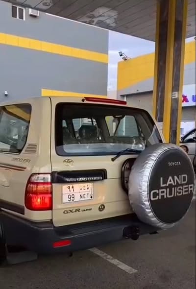 تويوتا لاندكروزر 1999 - صورة 4