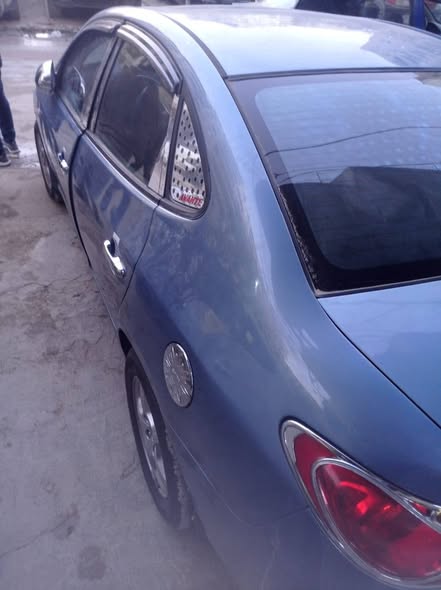 هيونداي أفانتي 2008 - صورة 2