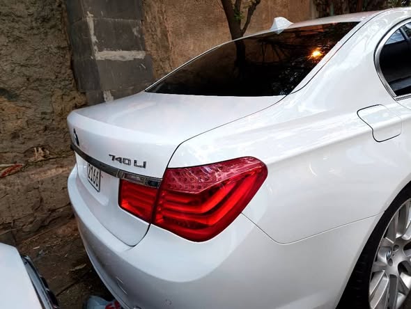 بي ام دبليو 740 2012 - صورة 2