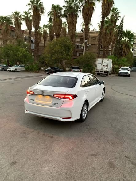 تويوتا كورولا 2025 - صورة 2