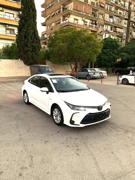 تويوتا كورولا 2025 - صورة 3