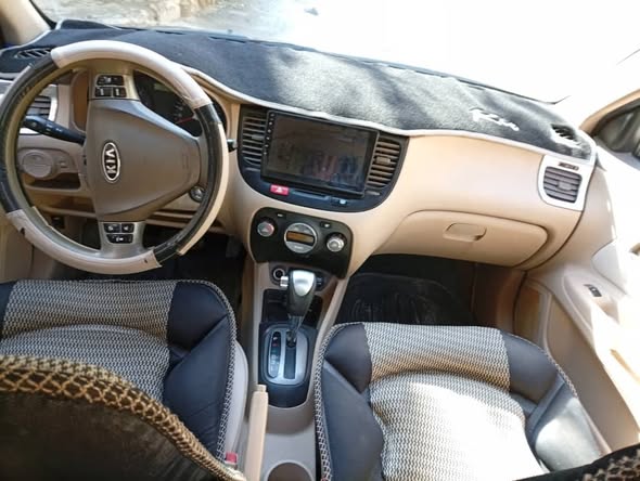 كيا ريو 2008 - صورة 4