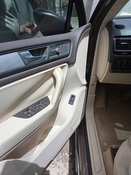 فولكس فاجن طوارق 2012 - صورة 4