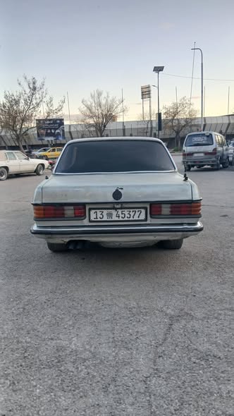 مرسيدس 230 1977 - صورة 4