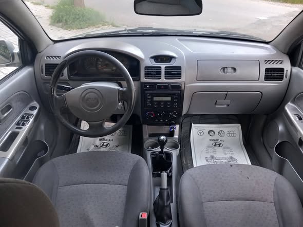 كيا ريو 2004 - صورة 5