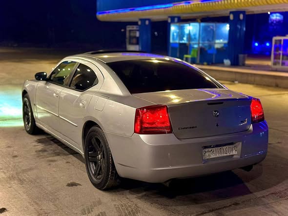 دودج تشارجر 2007 - صورة 4