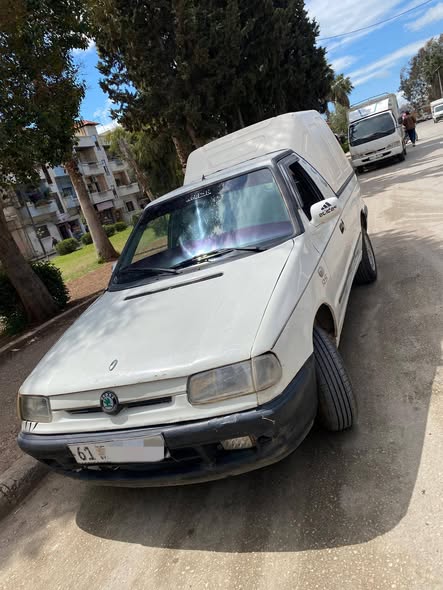 سكودا بيك اب 1997 - صورة 1