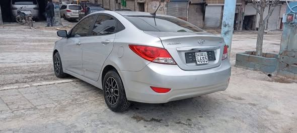 هيونداي أكسنت 2012 - صورة 5