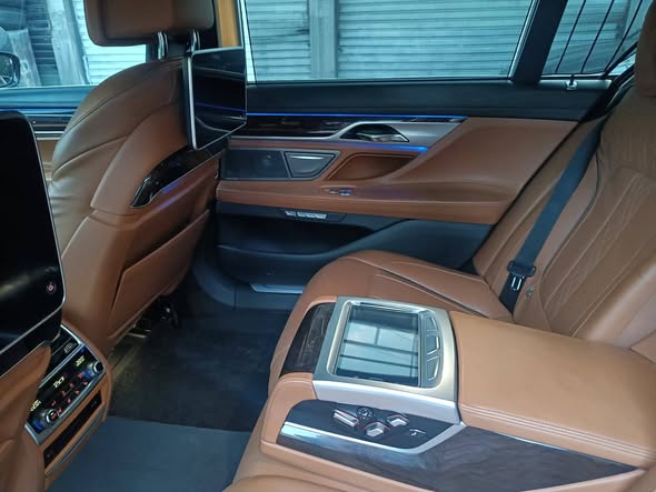 بي إم دبليو 740 2016 - صورة 4