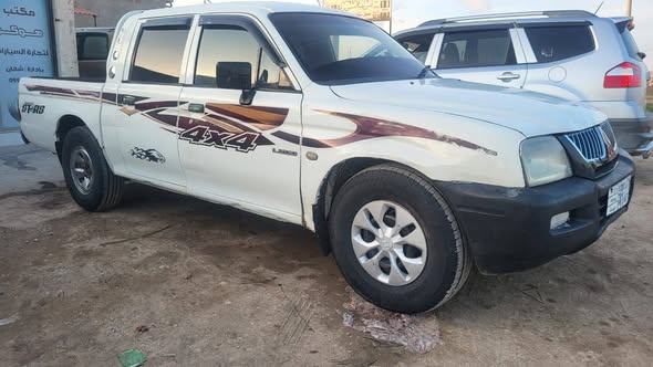 متسوبيشي بيكاب 2005 - صورة 1