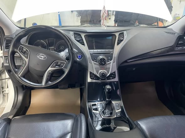 هيونداي ازيرا 2011 - صورة 4