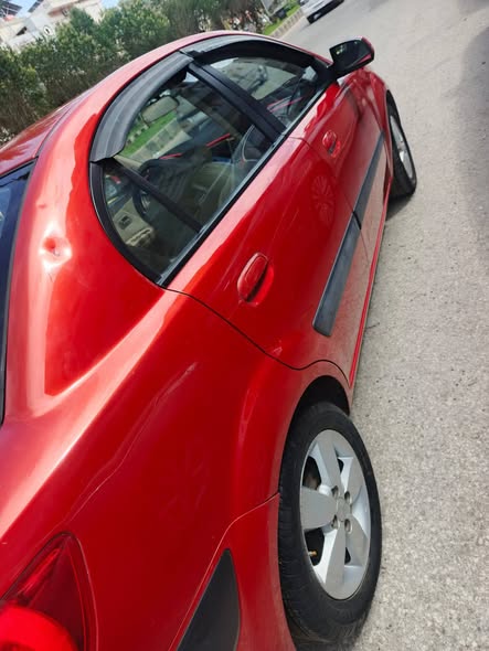 كيا ريو 2010 - صورة 3