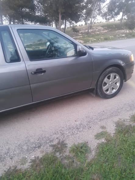 فولكس فاجن سافيرو 2006 - صورة 4