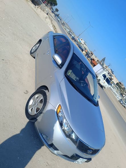 كيا فورتي 2012 - صورة 2