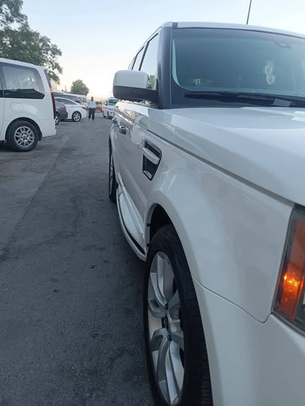 رانج روفر سبورت 2011 - صورة 4